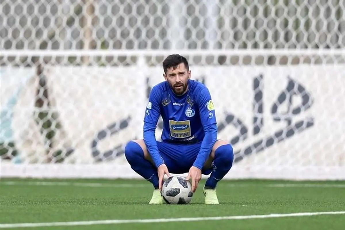 من از استقلال پول نگرفتهام!