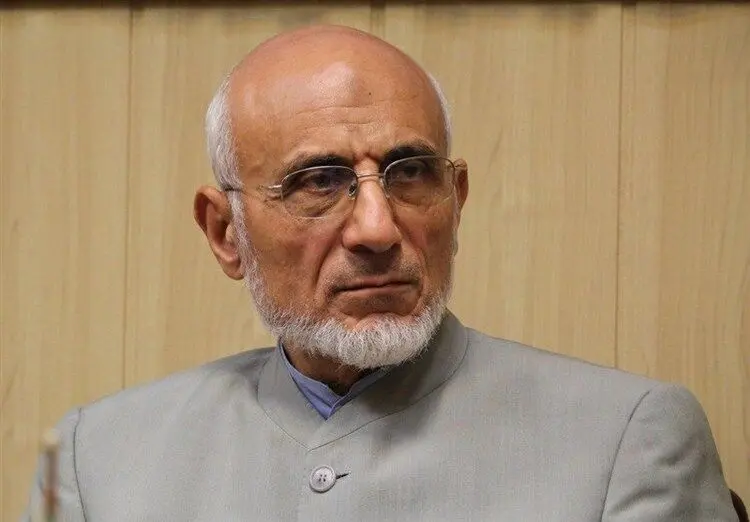 میرسلیم: با عملکرد روحانی و قالیباف مخالفم