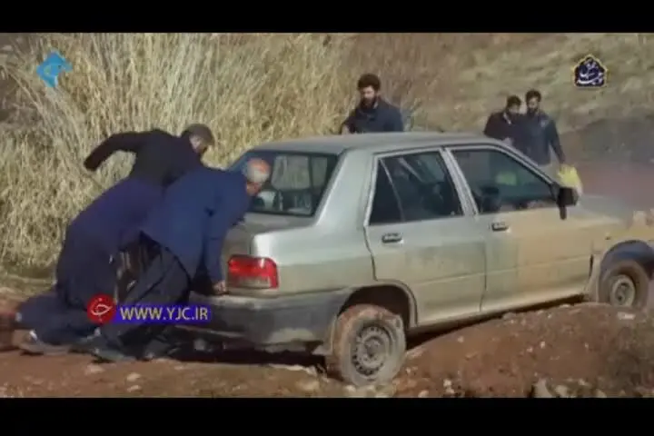(ویدیو) کنایه جالب سریال نون خ به پراید و گرانی بنزین