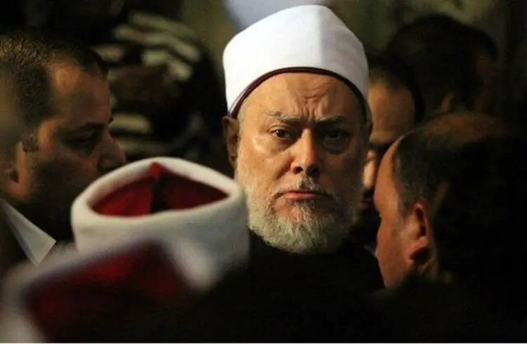اظهارات جنجالی مفتی مصری درباره افطار با شراب!