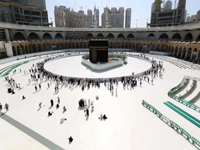 (تصاویر) تغییرات در اطراف کعبه مقدس در ماه رمضان