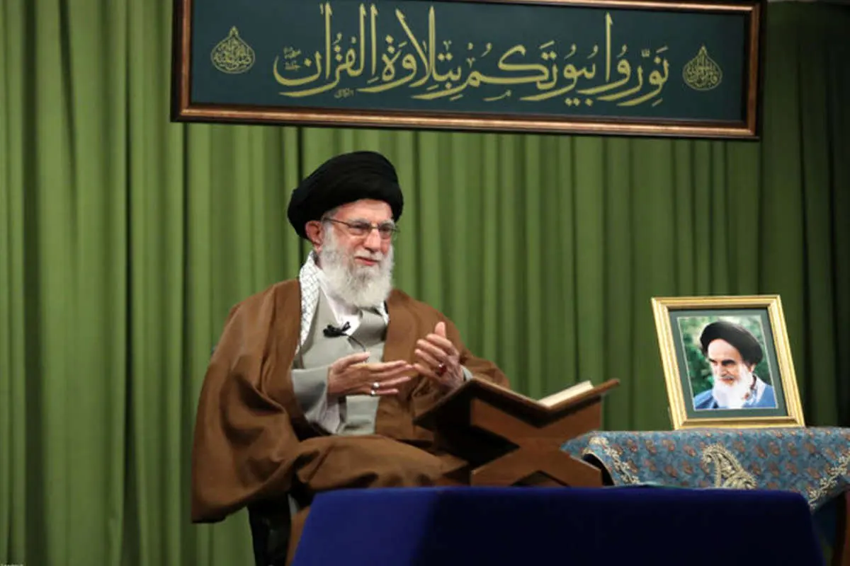 رهبر انقلاب: نترسیدن از دشمن از دستورهای مهم قرآن است