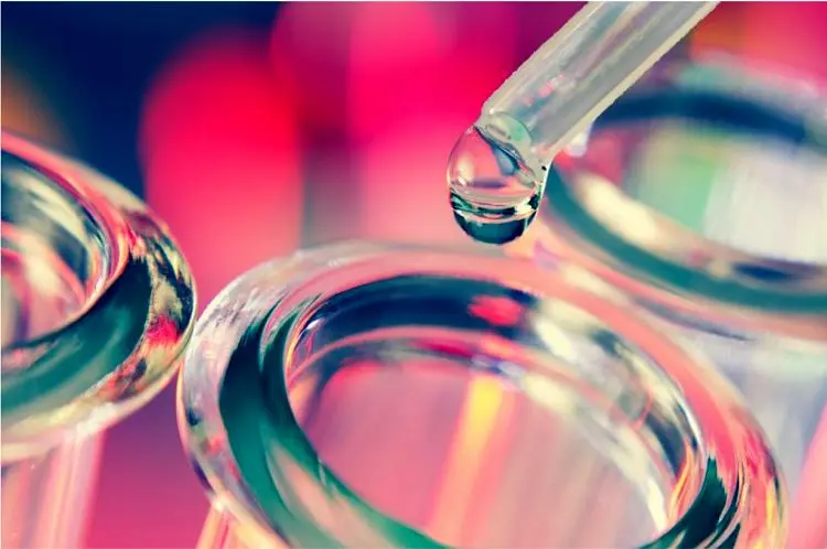 همه داروهای کرونا؛ از معجزه ماداگاسکار تا داروی آرتروز و HIV