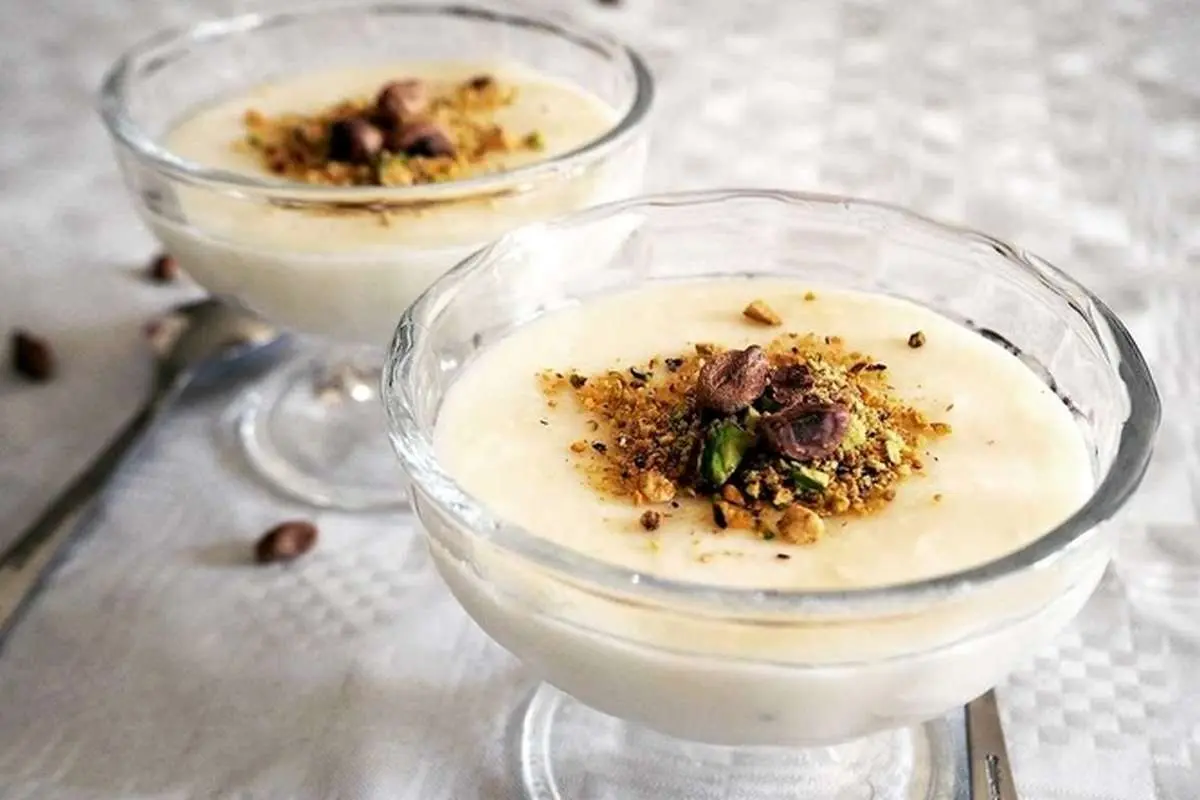 طرز تهیه فرنی مجلسی مناسب سفره های افطار و ماه رمضان