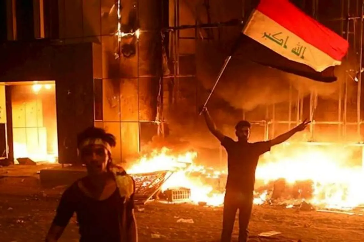 بازگشت اعتراضات به عراق؛ سازمان بدر به آتش کشیده شد