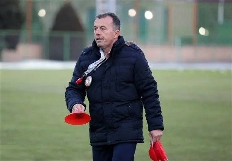 مربی تیم لیگ برتری رفت و برنگشت