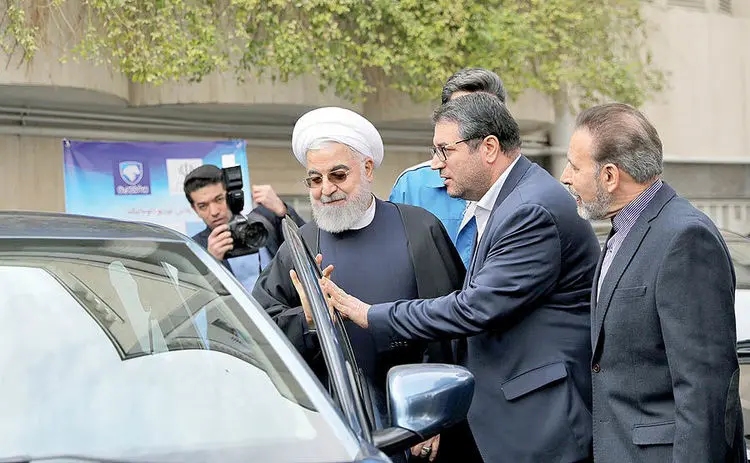 اخراج به سبک احمدی‌نژاد؛ روایت‌ها از دلیل برکناری رضا رحمانی