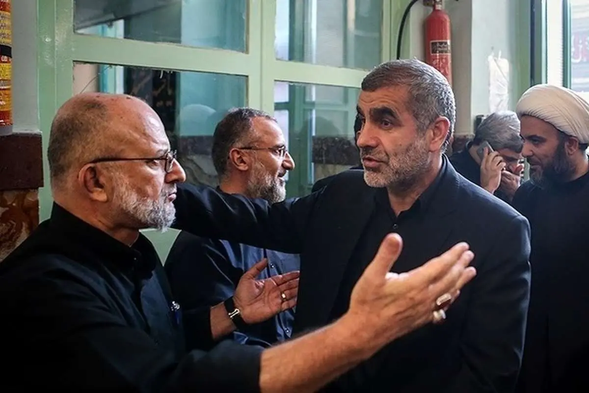 پیامک‌های تبلیغاتی پدر داماد احمدی نژاد برای نیکزاد