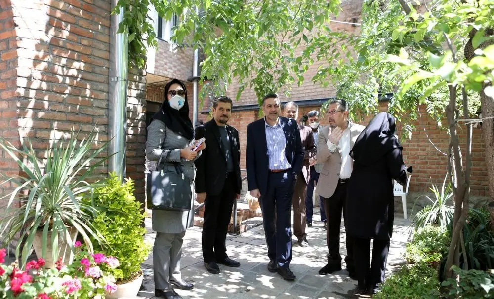 (تصاویر) مراسم رونمایی از سردیس سیمین دانشور