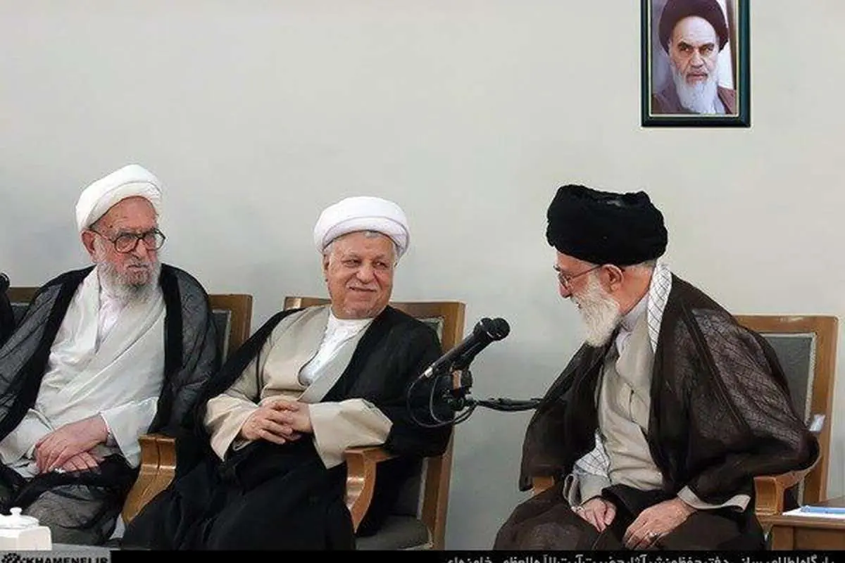 (عکس) تصاویری صمیمانه از آیتالله امینی در کنار رهبر انقلاب