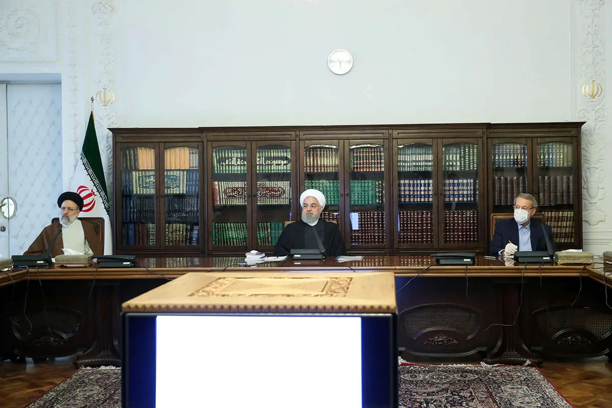 (تصاویر) لاریجانی از قرنطینه خارج شد