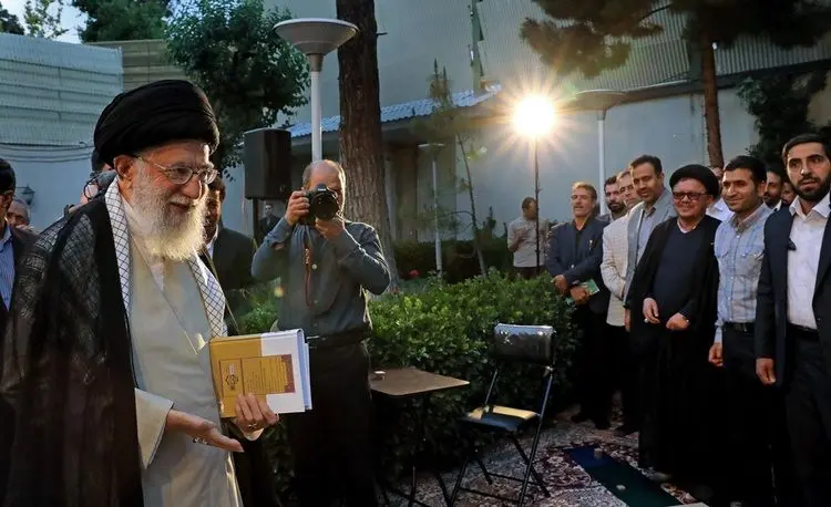لغو دیدار شاعران با رهبر انقلاب