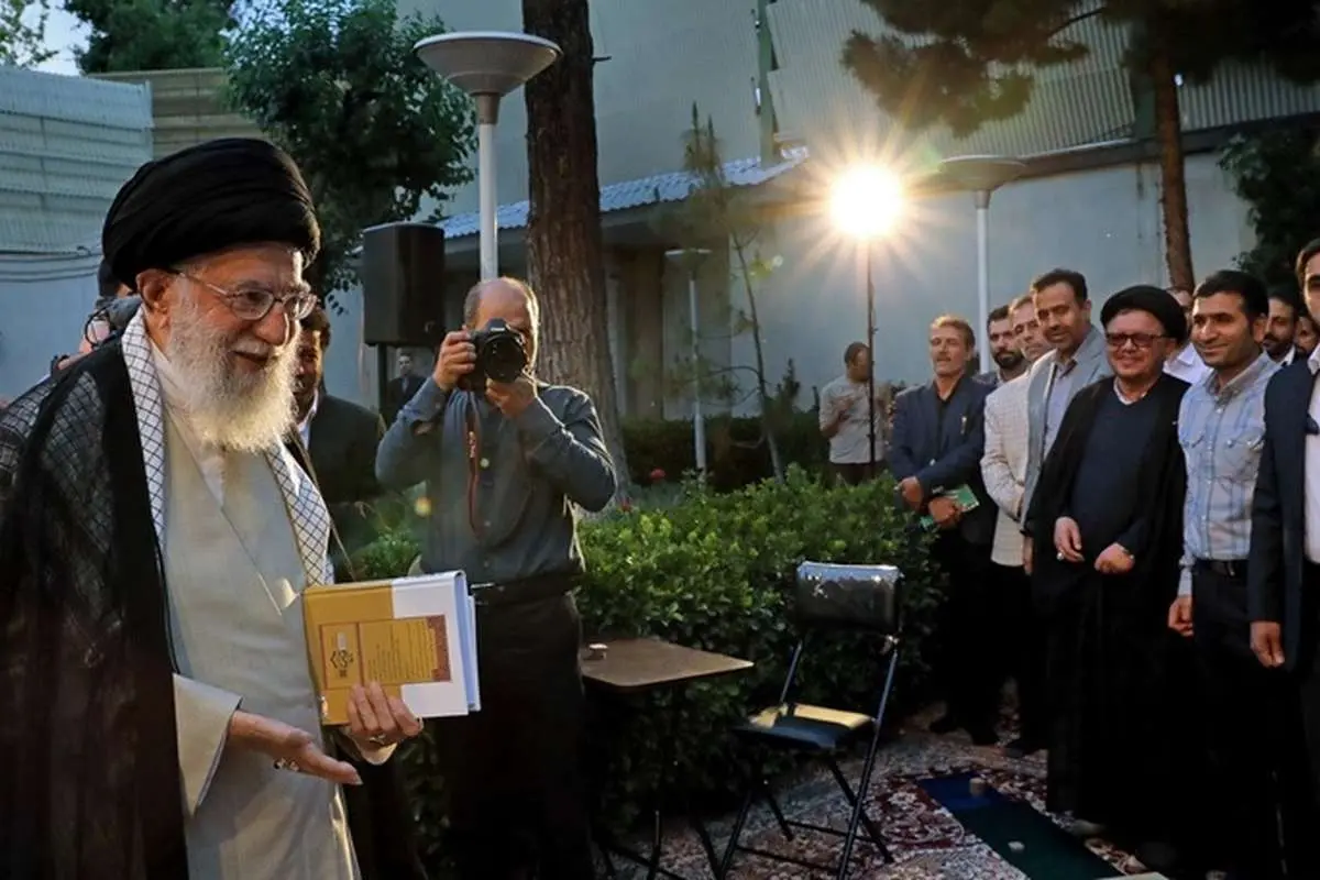 لغو دیدار شاعران با رهبر انقلاب