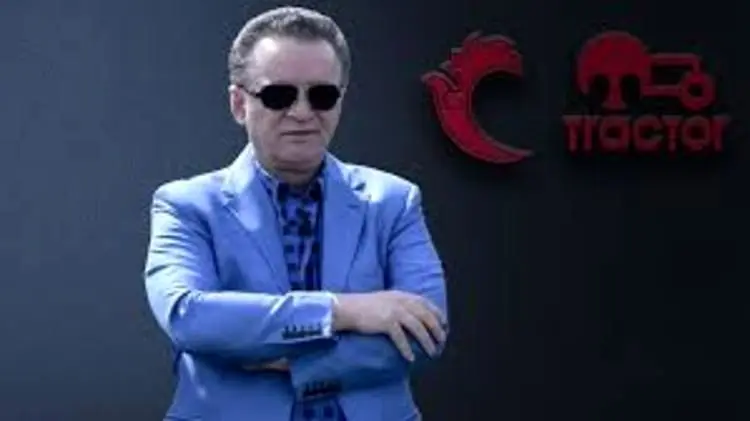 زنوزی متهم می‌کند