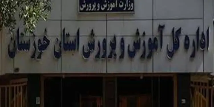 خودسوزی یک معلم در اعتراض به عوامل شهرداری