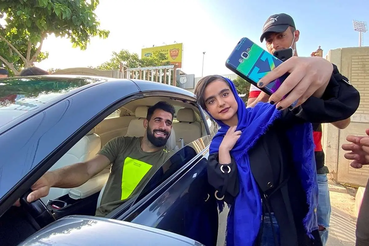 (تصاویر) استقبال از بازیکنان پرسپولیس پس از کرونا