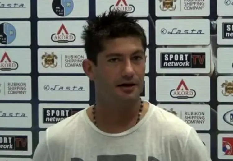 خودکشی یک فوتبالیست با تفنگ