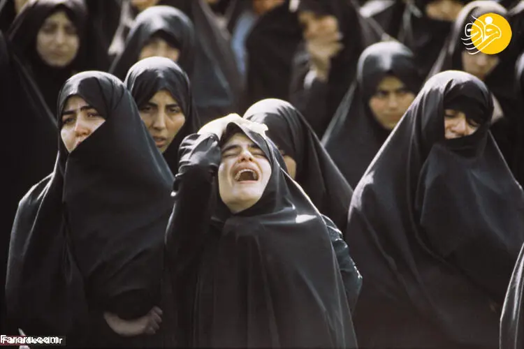 تصاویر کمتر دیده شده از مراسم خاکسپاری امام(ره)