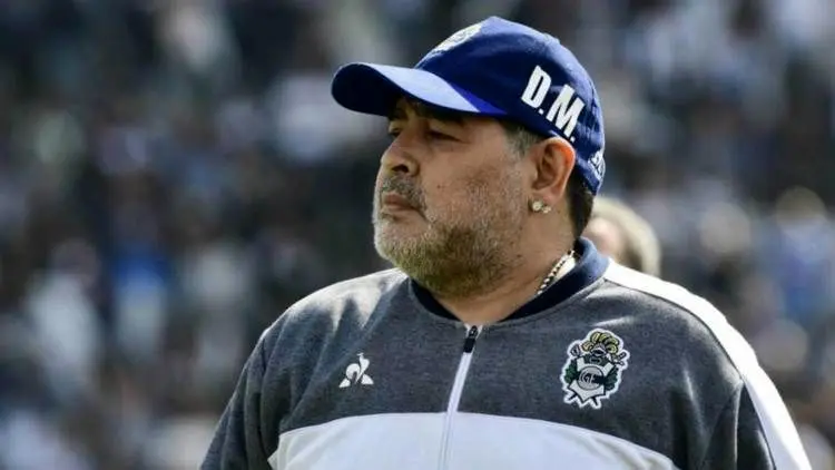 مارادونا در تیمش ماندگار شد