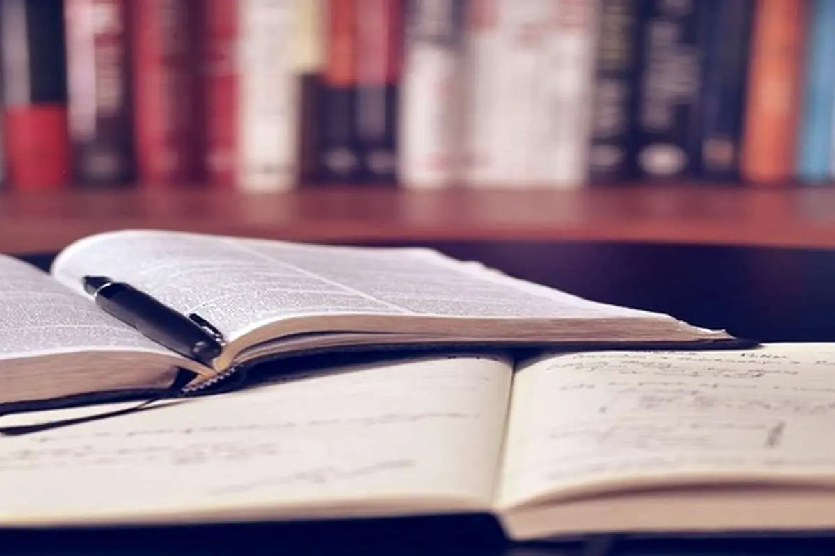 5 کتاب که خواندن آنها برای کسب موفقیت در زندگی ضروری است