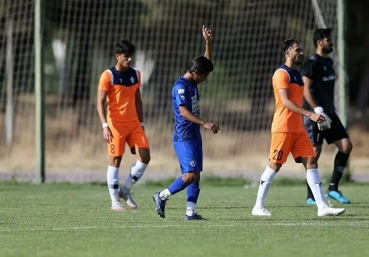 استقلال باز هم متوقف شد