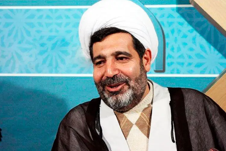 قصور رومانی در تحویل قاصی منصوری به ایران