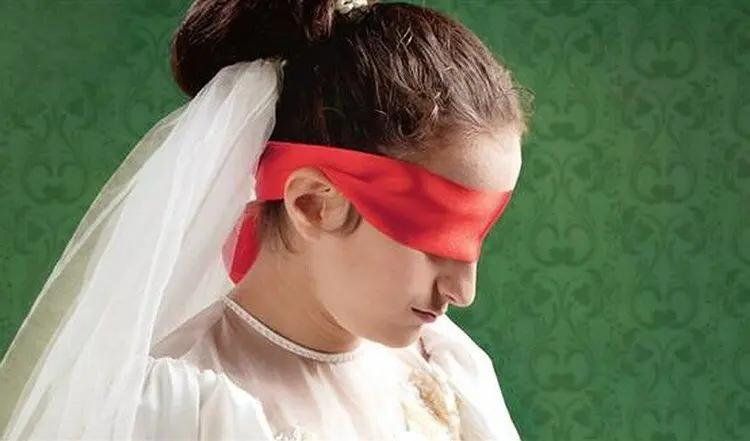 تلاش مادر برای نجات دختر ۱۲ ساله از ازدواج اجباری