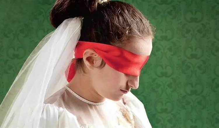 تلاش مادر برای نجات دختر ۱۲ ساله از ازدواج اجباری