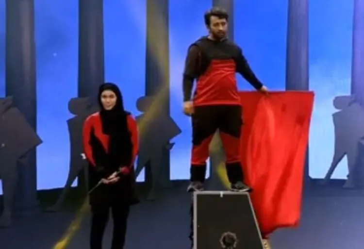 (ویدیو) شعبده بازی دیدنی محمد حیدری و گروهش در عصر جدید