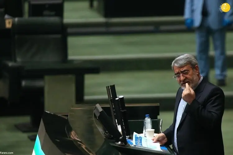 حمله به وزیر کشور در مجلس؛ خجالت بکشید!
