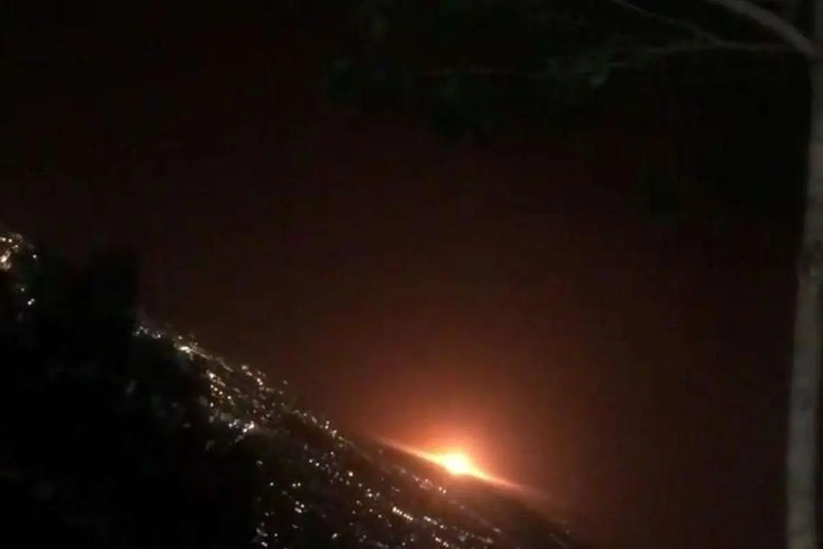 (ویدئو) جزئیات انفجار در شرق تهران و علت نور نارنجی