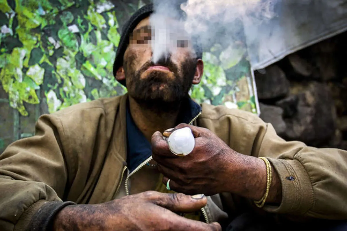 پیش‌روی خرنده به خیابان در عصر کرونا؛ معتاد خیابانی خطرناک‌تر است یا مفسد اقتصادی؟!