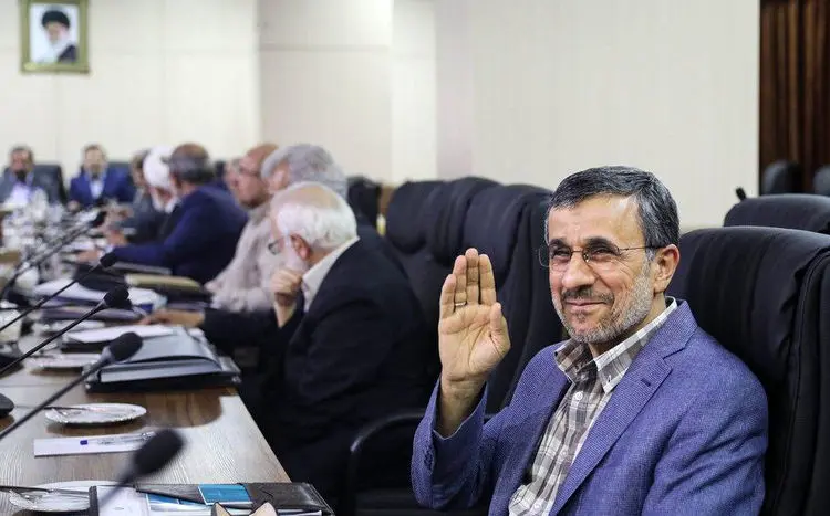 صدای پای احمدی‌نژاد!