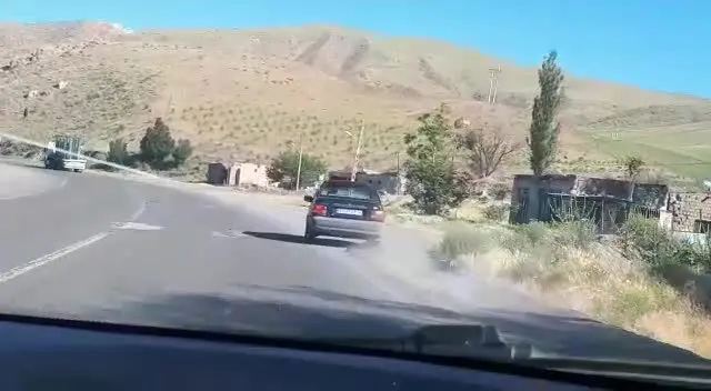 (ویدیو) بستن سگ به پشت پراید در حال حرکت!
