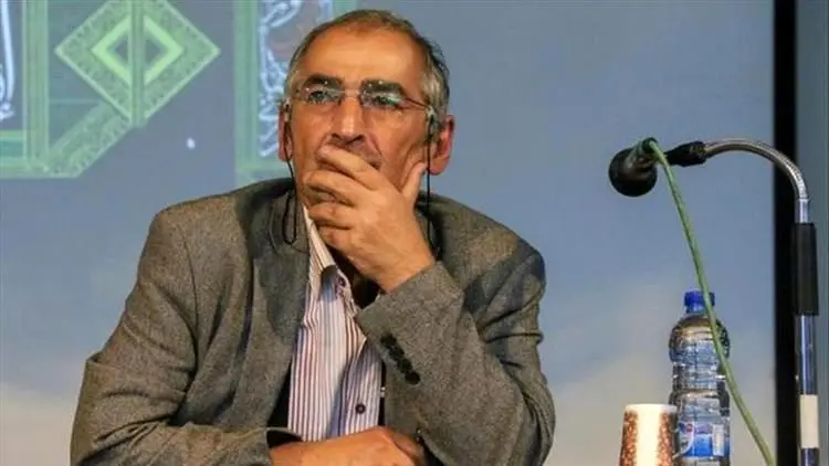 زیباکلام: احمدی‌نژاد یا جلیلی رئیس جمهور آینده هستند