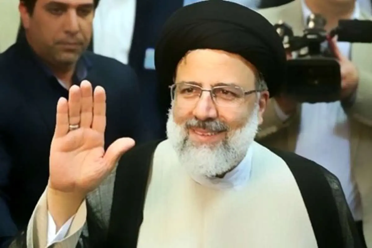قاضیزاده: رئیسی به شدت مخالف حضور در انتخابات است