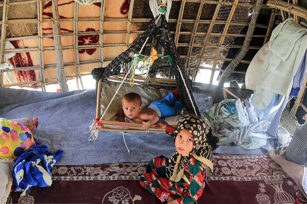 (تصاویر) جولان گرما، عقرب و رتیل در کمپ سیل زدگان هرمزگان