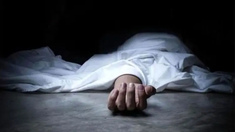 خودکشی مادر ۱۸ ساله بدلیل افسردگی پس از زایمان!