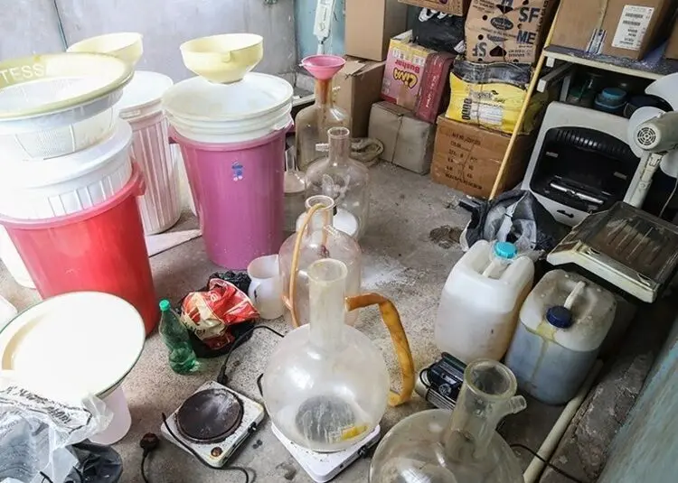ماجرای پرز‌های فرش و دل و روده برادر!