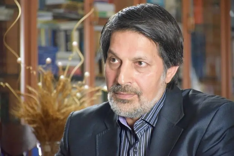 عمادالدین باقی:  صدايم به جايی نمی‌رسد