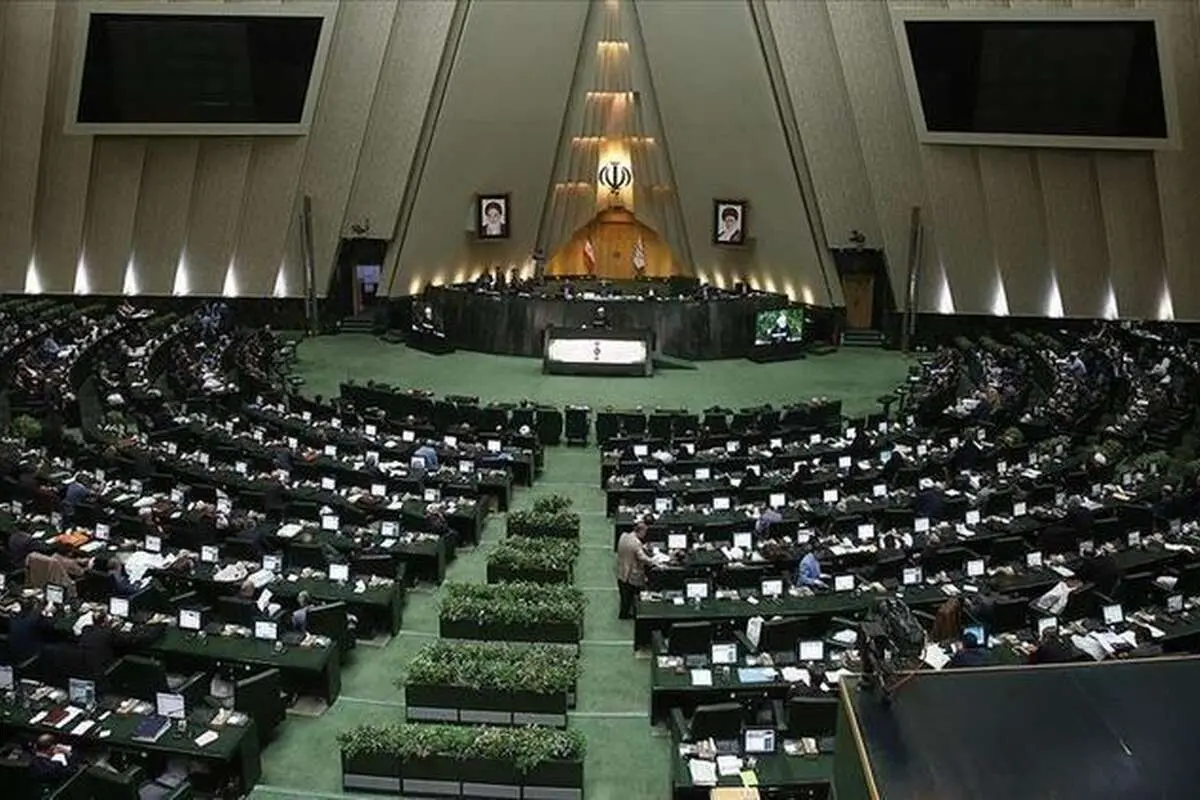 جمهوری اسلامی: مجلس نه انقلابی عمل می‌کند، نه قوی