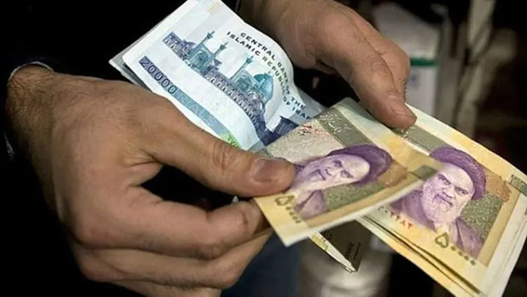 فاصله بین حقوق کارگر و خط فقر ۲ میلیون تومان!