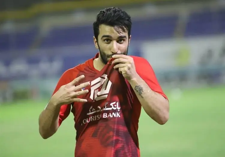 «۴» چگونه نماد پرسپولیسی‌ها شد؟