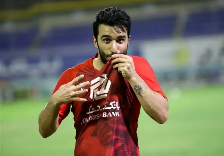 «۴» چگونه نماد پرسپولیسی‌ها شد؟
