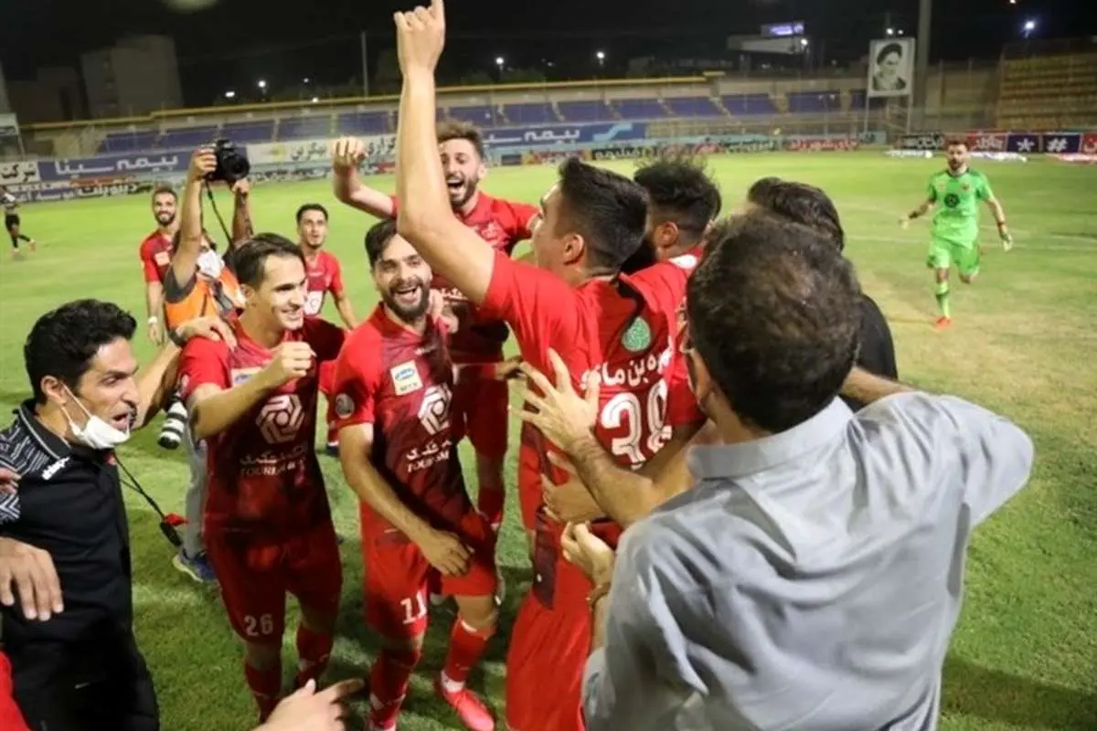 چرا استقلالیها قهرمانی پرسپولیس را قبول ندارند؟