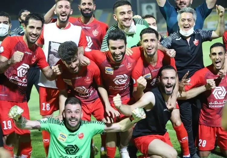 نقدی بر رفتار تازه پرسپولیسی‌ها؛ شومن نباشید!