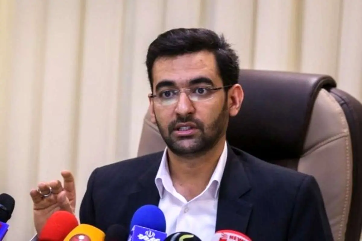 آذری جهرمی: فیلترینگ در اختیار من نیست