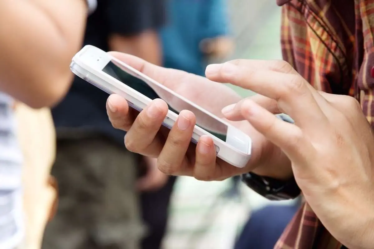 غائله قیمت اینترنت موبایل؛ ایرانسل عقب‌نشینی کرد یا همراه اول؟