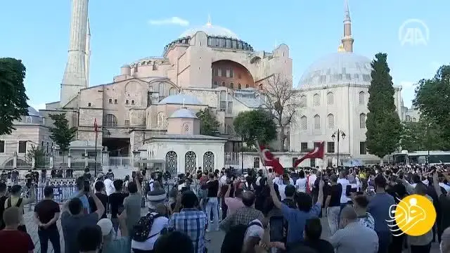 (ویدئو) پخش اذان از ایاصوفیه پس از ۸۶ سال