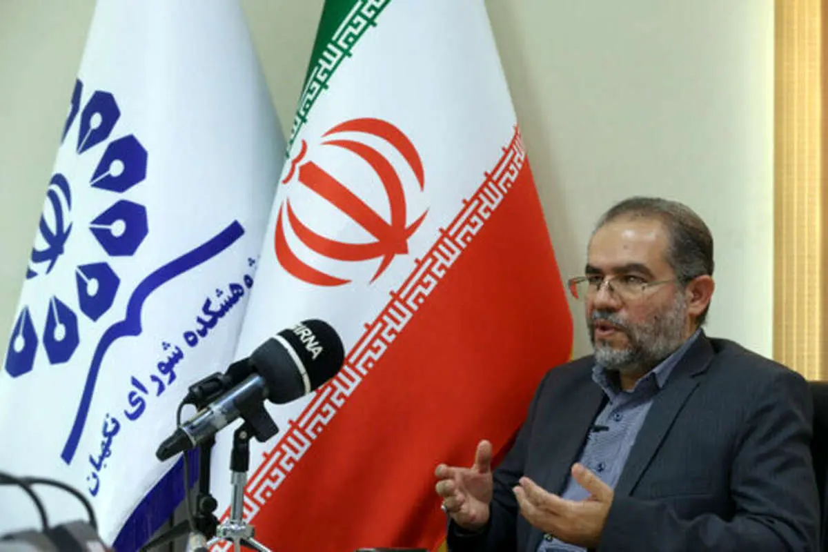 کنایه عضو شورای نگهبان به احمدینژاد